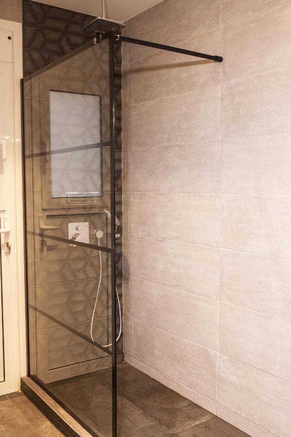 Central Comfy Modern Flat 2 Bedrooms 2 Bathrooms Athens Exterior photo